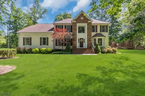 878 Ardsley Ln, Bridgewater, NJ 08807