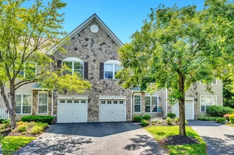 3 Georgian Ct, Bernards, NJ 07920