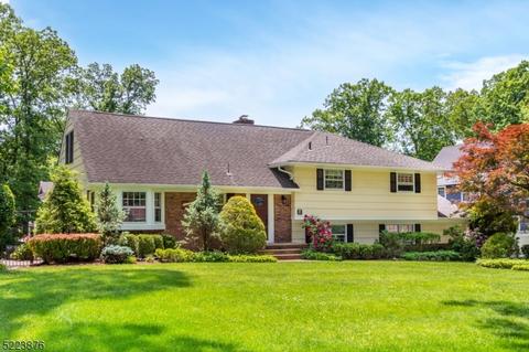 97 Magnolia Pl, Wayne, NJ 07470