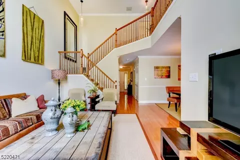 325 Tammy Ln #325, Bridgewater, NJ 08807