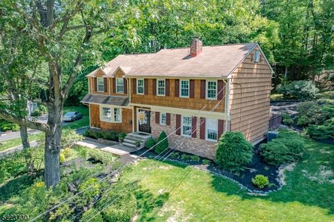 76 Princeton Dr, New Providence, NJ 07974