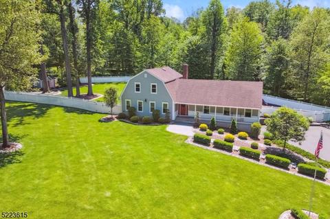 24 Spencer Ln, Warren, NJ 07059