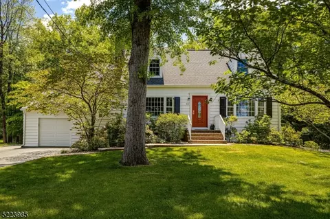 564 Mountain Ave, Berkeley Heights, NJ 07922