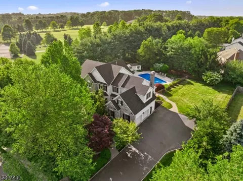 2 Collins Dr, Hillsborough, NJ 08844