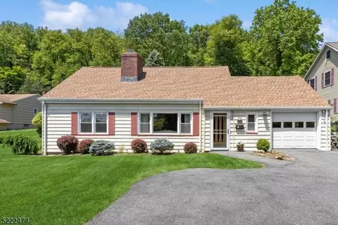 516 Fairview Ave, Cedar Grove, NJ 07009