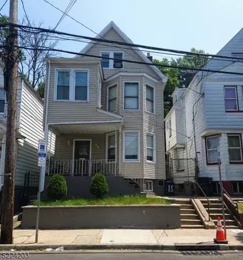 15 Highland Ave, Newark, NJ 07104