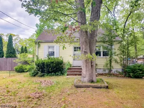 3 Brunswick Ave, Monroe Township, NJ 08831