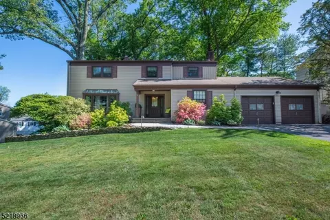 5 Wood Glen Way, Boonton, NJ 07005