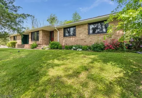 415 Mountain Rd, Lebanon, NJ 08833