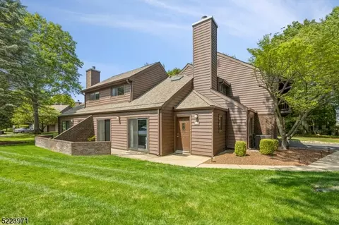 8 Yacenda Dr #A, Morris Plains, NJ 07950