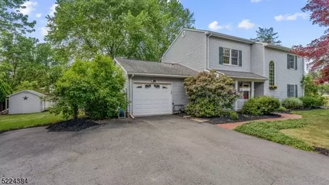 14 Stillwell Rd, High Bridge, NJ 08829