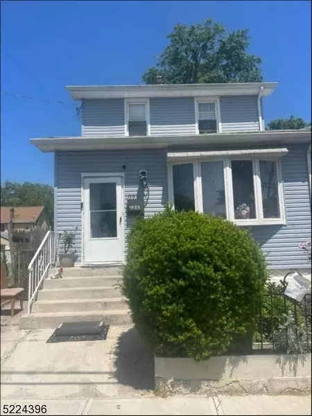 1025 Morris St, Roselle, NJ 07203