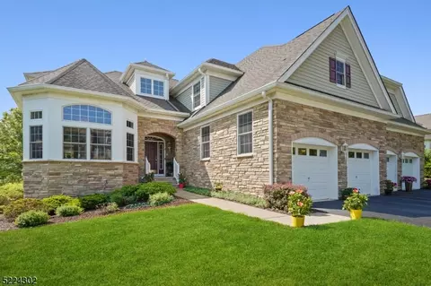 44 Baxter Ln, West Orange, NJ 07052