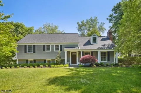 198 Shunpike Rd, Madison, NJ 07940