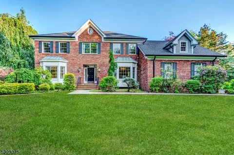 130 Linden Dr, Basking Ridge, NJ 07920