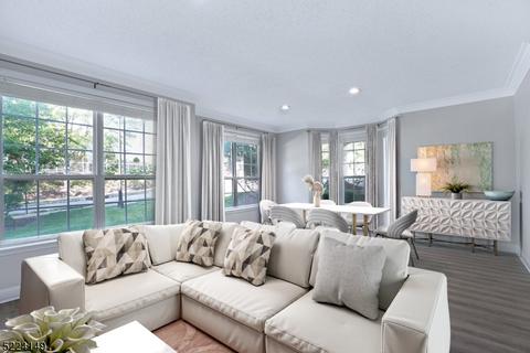 19 Wildflower Ln, Morristown, NJ 07960