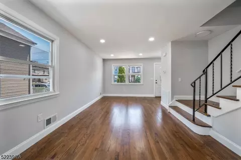 118 Catherine St, Elizabeth, NJ 07201