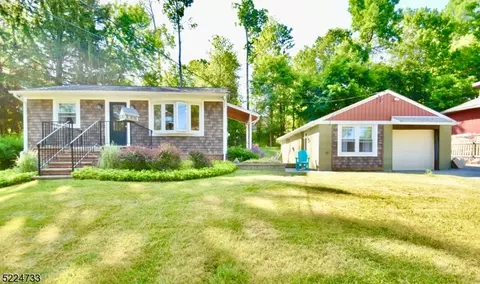 38 Birch Dr, Vernon, NJ 07462