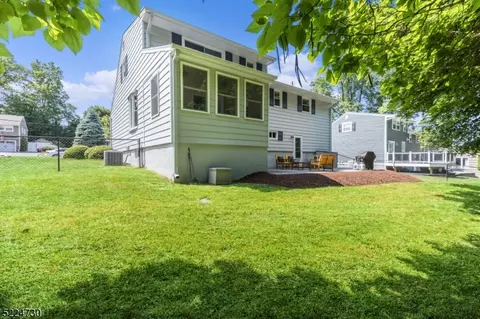 73 Devonshire Rd, Cedar Grove, NJ 07009 photo 25