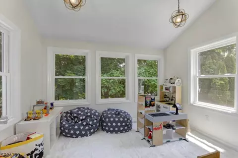73 Devonshire Rd, Cedar Grove, NJ 07009 photo 12