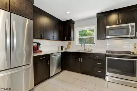 73 Devonshire Rd, Cedar Grove, NJ 07009 photo 10