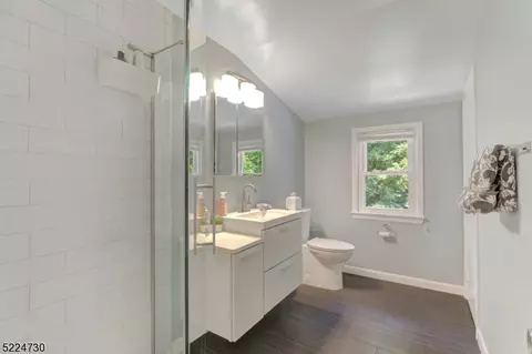 73 Devonshire Rd, Cedar Grove, NJ 07009 photo 18