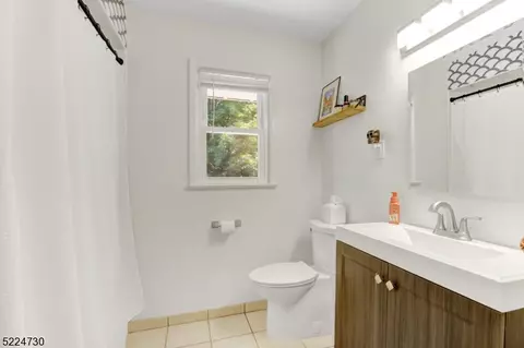 73 Devonshire Rd, Cedar Grove, NJ 07009 photo 14