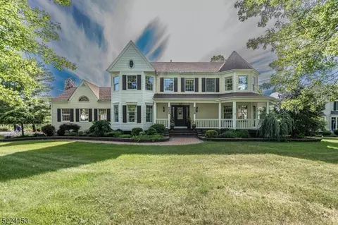 15 Buchanan Way, Flemington, NJ 08822