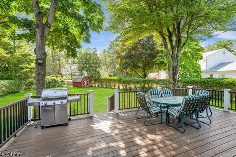 142 Emerald Ct, Paramus, NJ 07652 photo 33