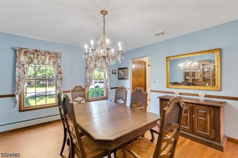 142 Emerald Ct, Paramus, NJ 07652 photo 7