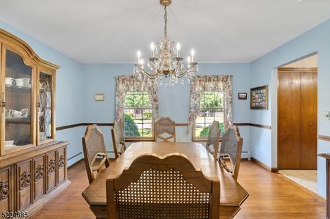 142 Emerald Ct, Paramus, NJ 07652 photo 6
