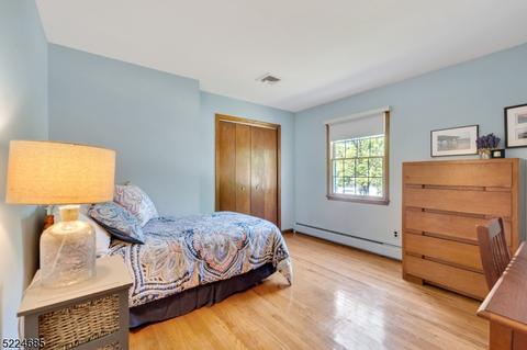 142 Emerald Ct, Paramus, NJ 07652 photo 26