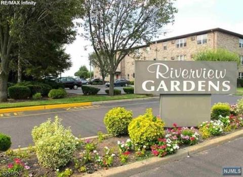 117 Riverview Ct, Secaucus, NJ 07094