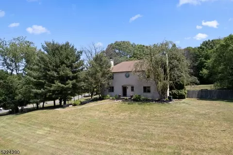 1 Hilltop Ct, Union Twp., NJ 08802