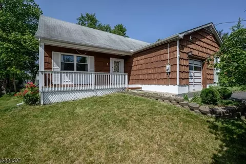 3 Tulane Rd, Mount Olive, NJ 07836