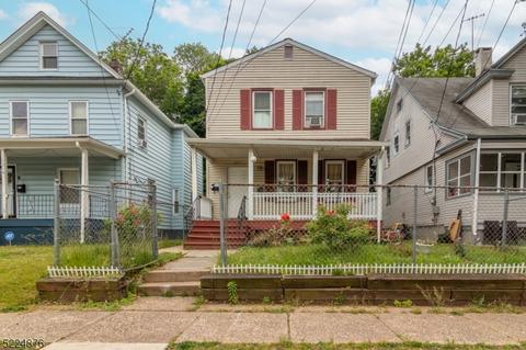 1221 W 3rd St, Plainfield, NJ 07063