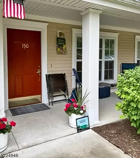 150 Old Farm Dr, Great Meadows, NJ 07838