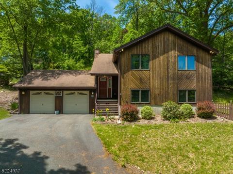 43 Brooklyn Stanhope Rd, Stanhope, NJ 07874