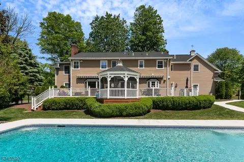 17 Granville Way, Basking Ridge, NJ 07920