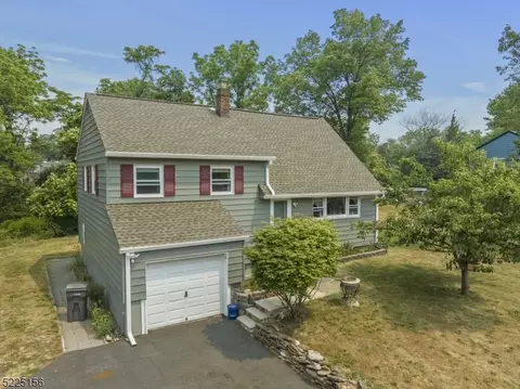 122 Overbrook Rd, Piscataway, NJ 08854