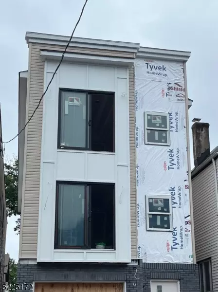 144 Hobson St, Newark, NJ 07112