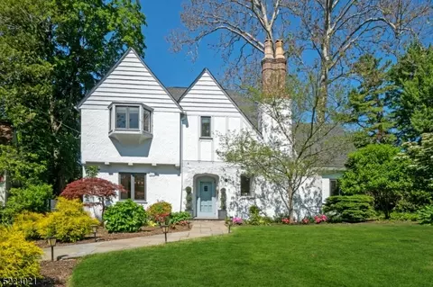 100 Whitney Rd, Millburn Twp., NJ 07078