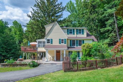 118 Shongum Rd, Randolph, NJ 07869