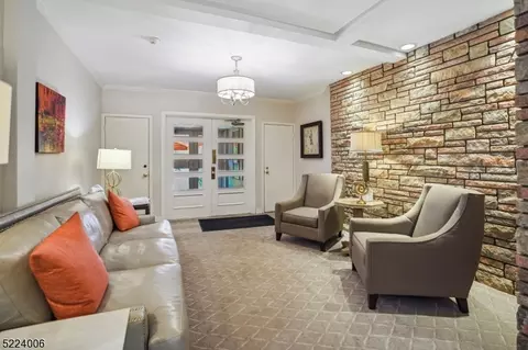 11 Euclid Ave 3b #B, Summit, NJ 07901 photo 2