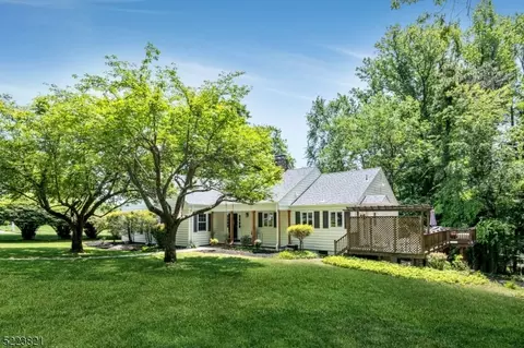 15 Summit Rd, Morristown, NJ 07960