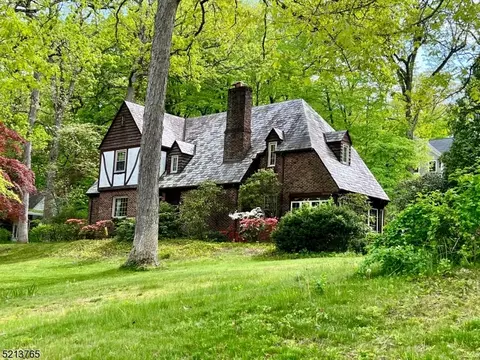 305 Reserve St, Boonton, NJ 07005