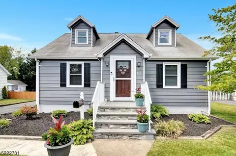 117 Valpeck Ave, Raritan, NJ 08869