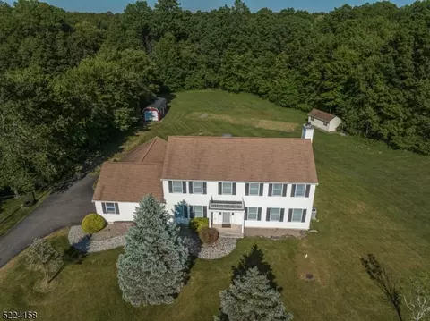 39 Decker Rd, Flemington, NJ 08822