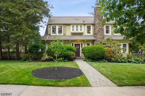 483 Richmond Ave, Maplewood, NJ 07040