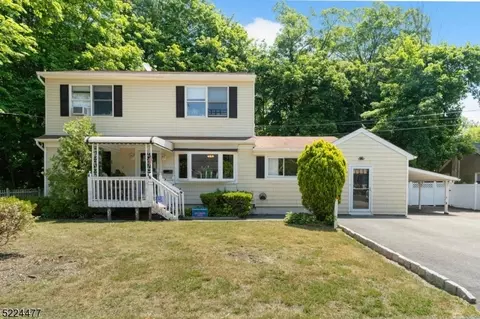 18 Garbarino Ave, Wanaque, NJ 07465